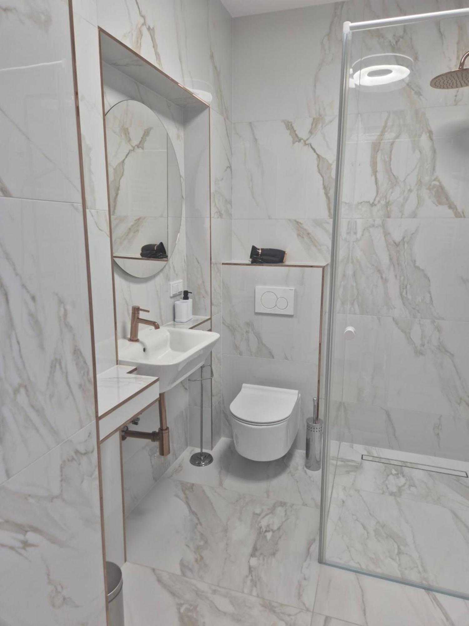 Aparthotel Miodowa 25 Krakow Bagian luar foto